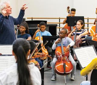 Simon Rattle rehearsing with the MAP orchestra